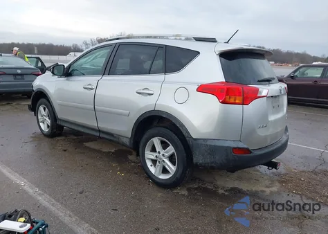 2015 Toyota Rav4 Le z USA, uszkodzony, nr VIN 2T3BFREV4FW263029